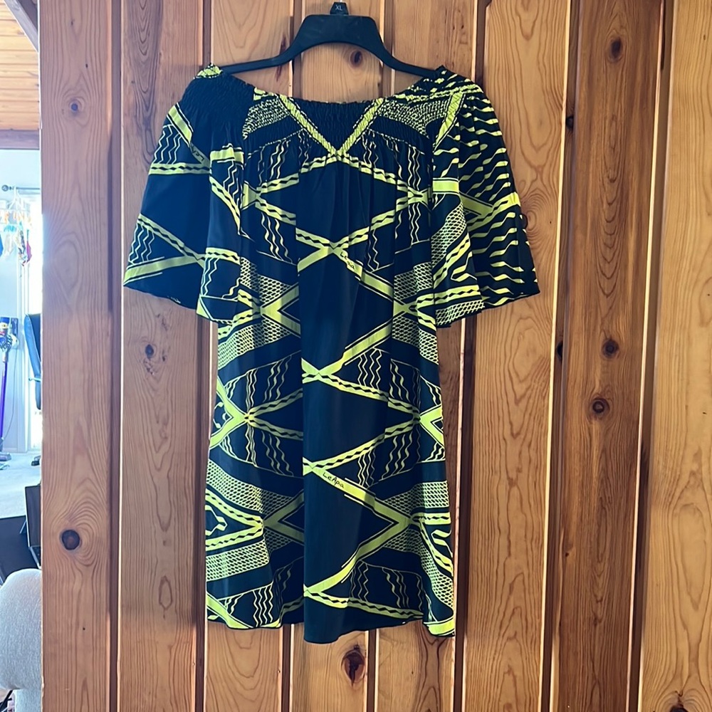 Gently used Missing Polynesia dress size 1.